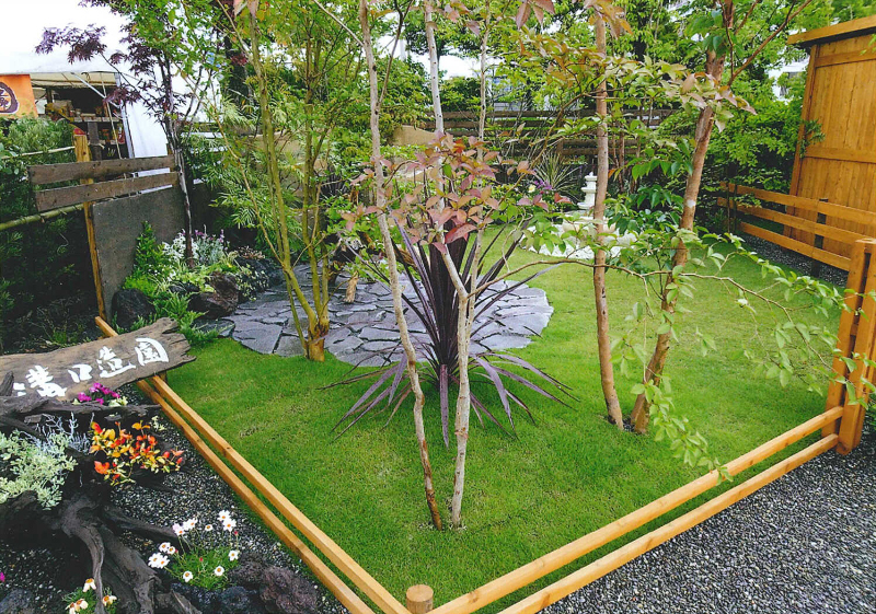 溝口造園　庭・芝・植木・敷石・乱形石・タイル・スタイリッシュ・和モダン
