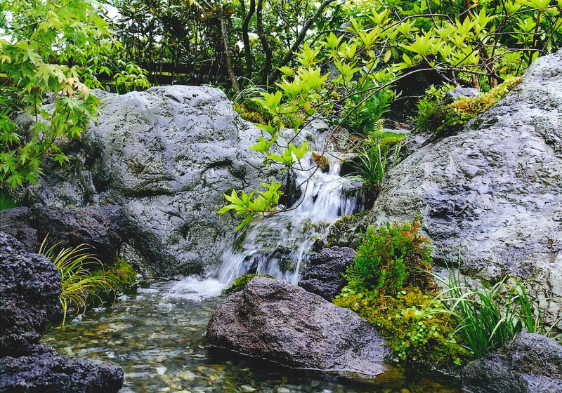 溝口造園　庭・自然石・庭石・池・川・滝・癒し・植木・紅葉・日本庭園・岩・スタイリッシュ