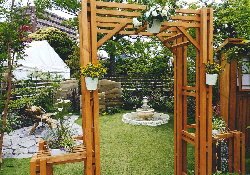 溝口造園　庭・芝・植木・敷石・乱形石・タイル・噴水・波型塀・スタイリッシュ・ガーデニング・洋風・和モダン・スタイリッシュ