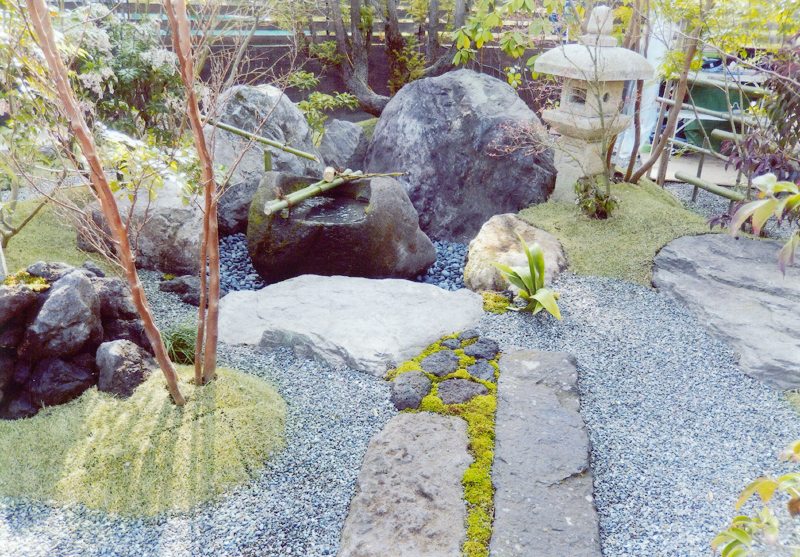 溝口造園　庭木・岩・つくばい・ししおどし・癒し・庭石・紅葉・灯篭・和