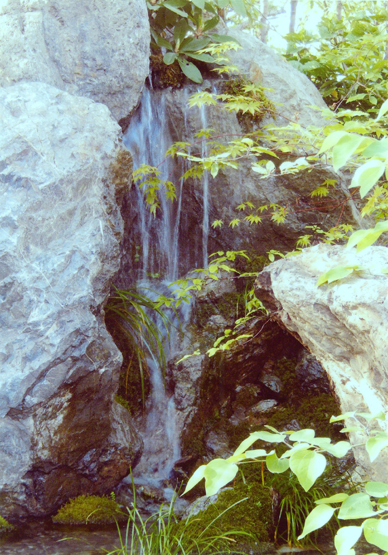 溝口造園　庭・岩・滝・癒し・庭石